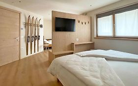 Alpine Rooms And Suites Livigno - Camana Noa -